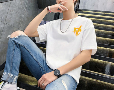 Tricou pentru bărbați modern cu imprimeu în mai multe culori - un model larg