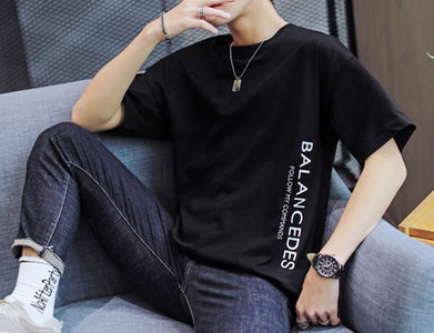 Tricou pentru bărbați modern cu imprimeu în mai multe culori - un model larg