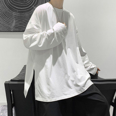 Ανδρική μπλούζα με οβάλ λαιμόκοψη και σχισμές σε διαφορετικά χρώματα