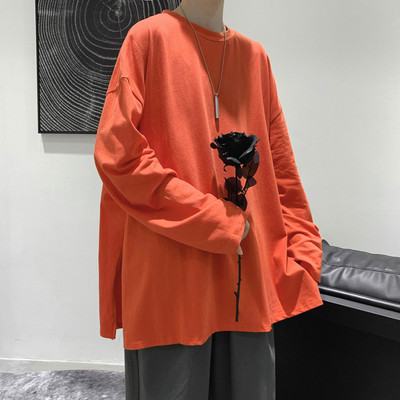 Ανδρική μπλούζα με οβάλ λαιμόκοψη και σχισμές σε διαφορετικά χρώματα