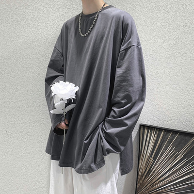 Ανδρική μπλούζα με οβάλ λαιμόκοψη και σχισμές σε διαφορετικά χρώματα