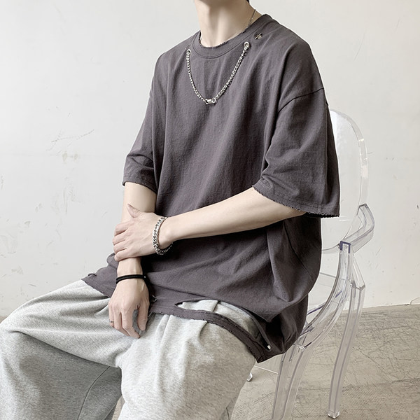 Tricou pentru bărbați cu element metalic și mâneci scurte