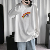 Tricou bărbătesc cu aplicație și mâneci lungi