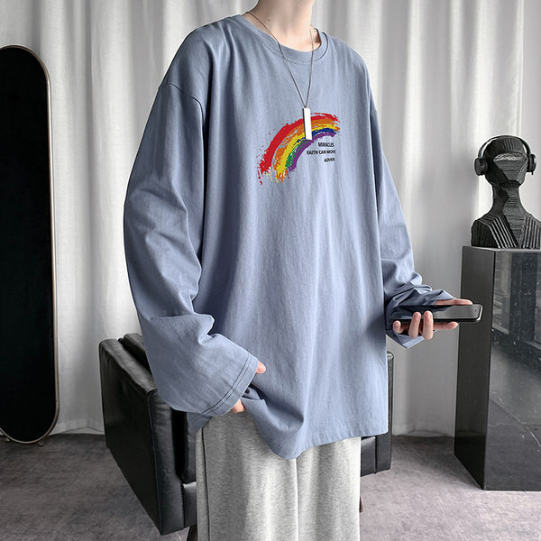 Tricou bărbătesc cu aplicație și mâneci lungi