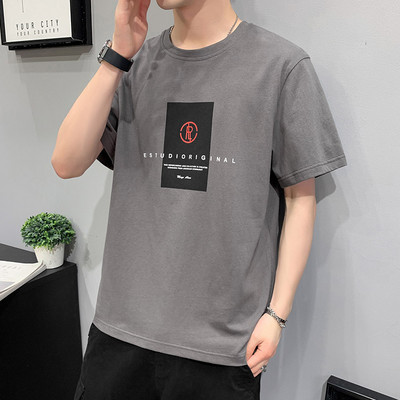 Tricou pentru bărbați modern cu mâneci scurte și aplicație în mai multe culori