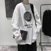 Tricou bărbătesc cu aplicație în trei culori și mâneci lungi