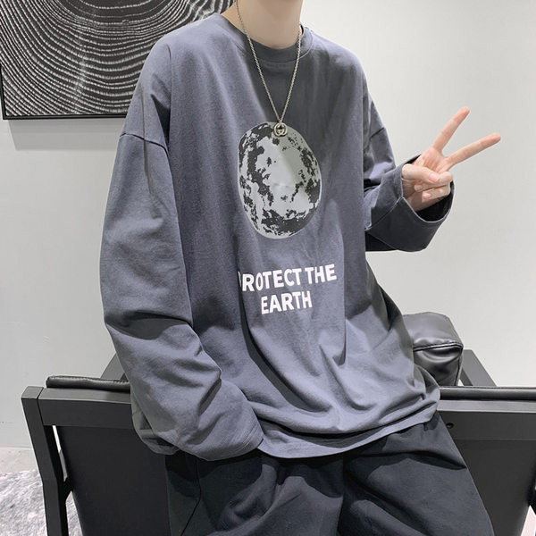 Tricou bărbătesc cu aplicație în trei culori și mâneci lungi