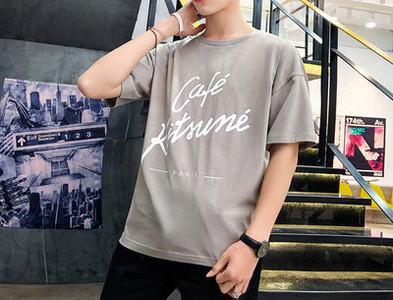 Tricou modern pentru bărbați cu inscripții în mai multe culori