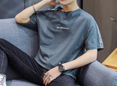 Tricou modern pentru bărbați cu inscripții în mai multe culori