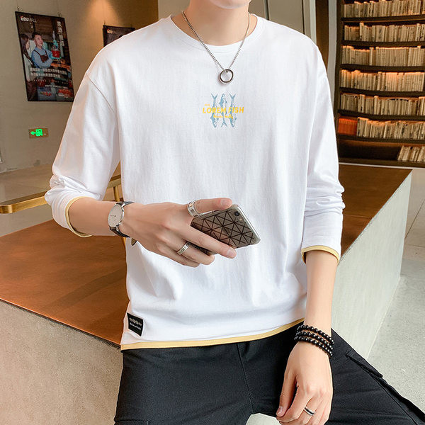 Bluză bărbătească cu decolteu oval și inscripție în mai multe culori