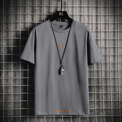 Tricou casual barbatesc cu aplicatie si maneci scurte