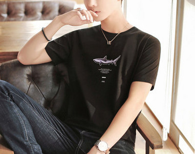 Moderna muška majica s aplikacijama i ovalnim izrezom - više boja