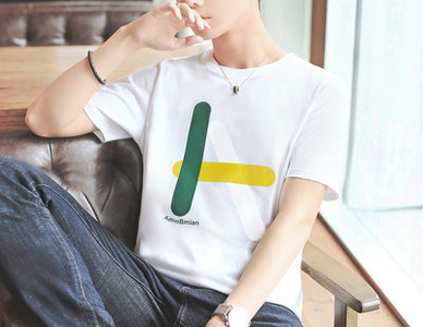 Moderna muška majica s aplikacijama i ovalnim izrezom - više boja