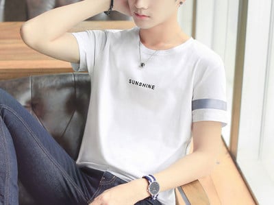 Moderna muška majica s aplikacijama i ovalnim izrezom - više boja