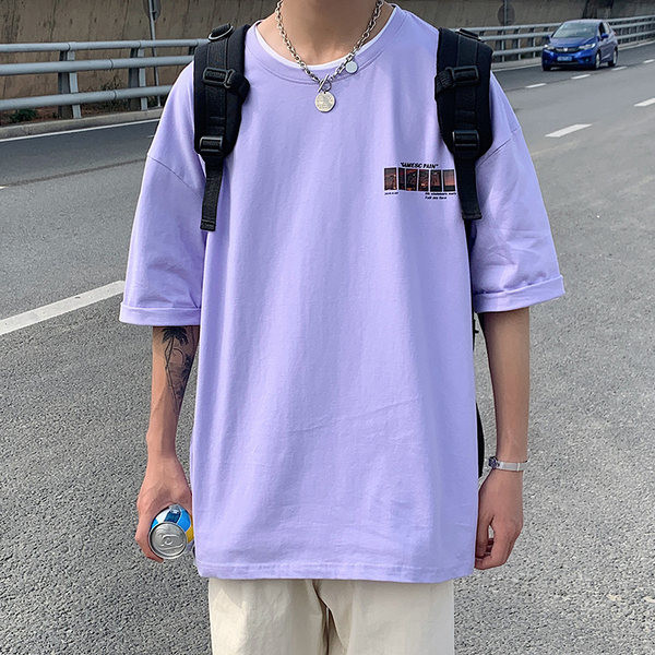 Tricou zilnic cu inscripții și aplicații