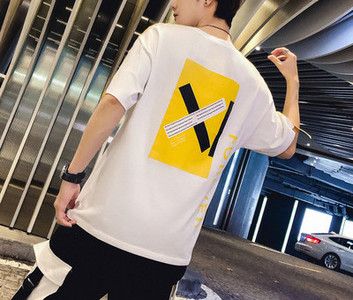 Tricou casual pentru bărbați cu imprimeu inscripționat și decolteu rotund