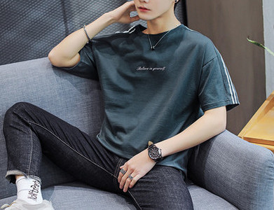 Tricou casual pentru bărbați cu imprimeu inscripționat și decolteu rotund