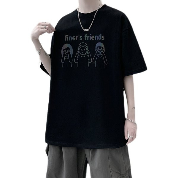 Bluză bărbătească cu decolteu rotund și aplicație colorată