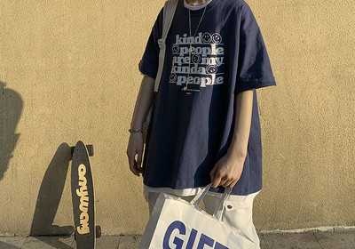 Tricou bărbați cu inscripții și mâneci scurte - model larg