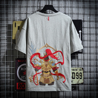 Tricou de vara cu broderie colorata pe spate