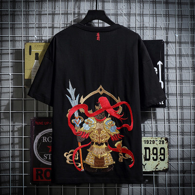 Tricou de vara cu broderie colorata pe spate