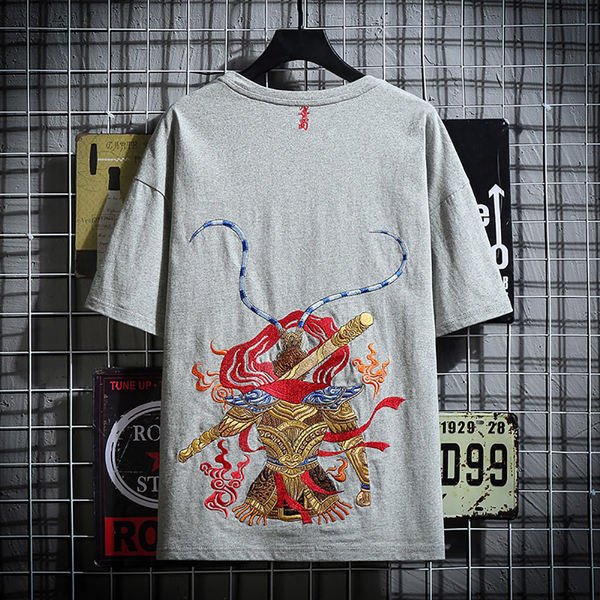 Tricou de vara cu broderie colorata pe spate