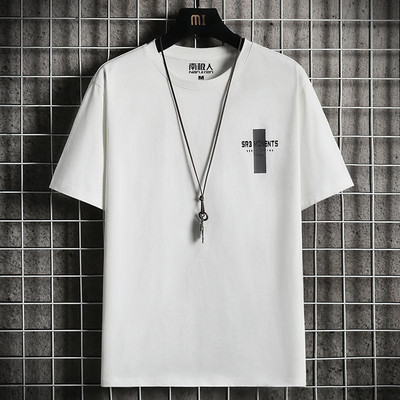 Tricou barbatesc model nou cu aplicatie si maneci scurte