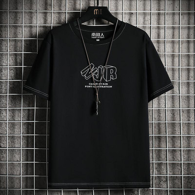 Tricou barbatesc model nou cu aplicatie si maneci scurte