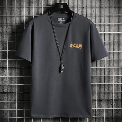 Tricou barbatesc model nou cu aplicatie si maneci scurte