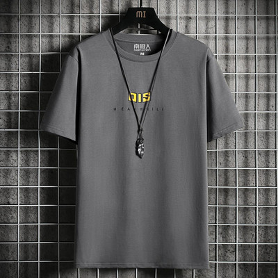 Tricou barbatesc model nou cu aplicatie si maneci scurte