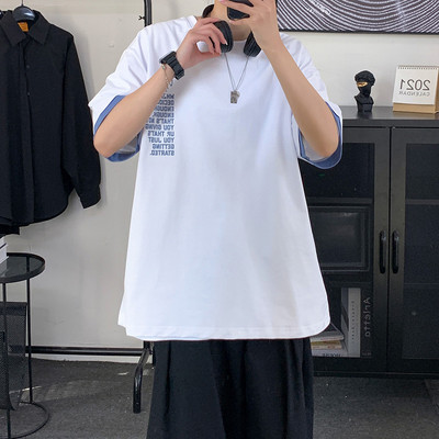 Tricou barbatesc cu decolteu rotund si imprimeu - model larg