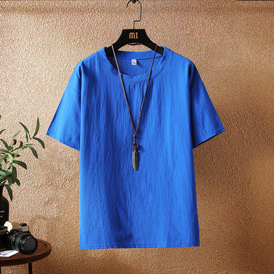 Tricou monocolor cu mâneci scurte, potrivit pentru utilizarea de zi cu zi