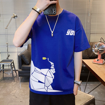 Tricou bărbătesc cu aplicație și mâneci scurte - mai multe modele