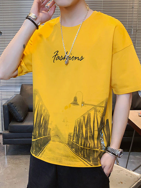 Tricou bărbătesc cu aplicație și mâneci scurte - mai multe modele