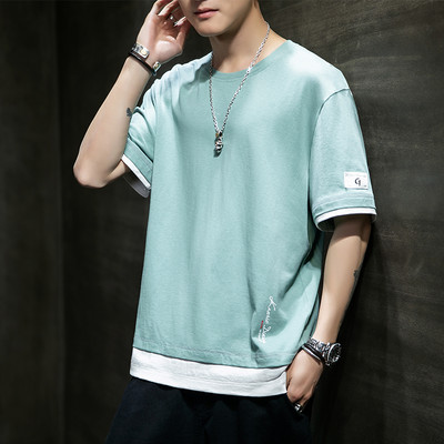 Tricou bărbătesc cu decolteu oval și inscripție - mai multe modele