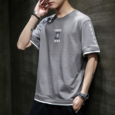 Tricou bărbătesc cu decolteu oval și inscripție - mai multe modele