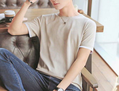 Ανδρικό μπλουζάκι με οβάλ λαιμόκοψη και κοντά μανίκια - κλασικό μοντέλο