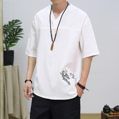 Bluză bărbătească cu mâneci scurte și decolteu spitz