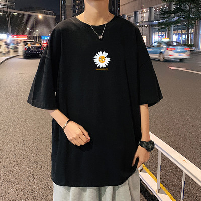 Tricou barbatesc model larg cu aplicatie si decolteu oval