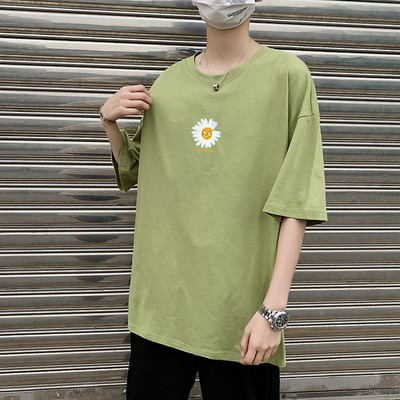 Tricou barbatesc model larg cu aplicatie si decolteu oval