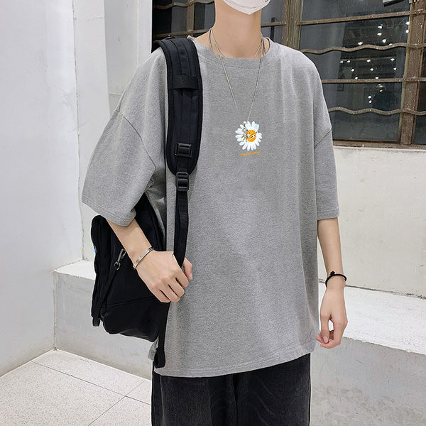 Tricou barbatesc model larg cu aplicatie si decolteu oval