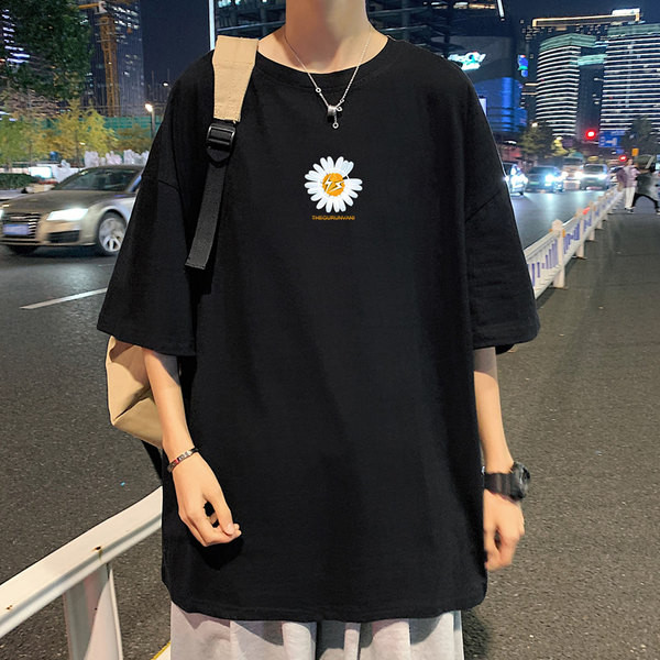 Tricou barbatesc model larg cu aplicatie si decolteu oval