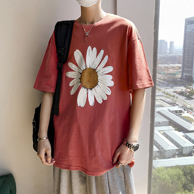 Novi model ljetne majice s aplikacijom tratinčica