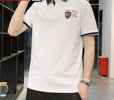 Ανδρικό μπλουζάκι με κλασικό κολάρο και κοντά μανίκια