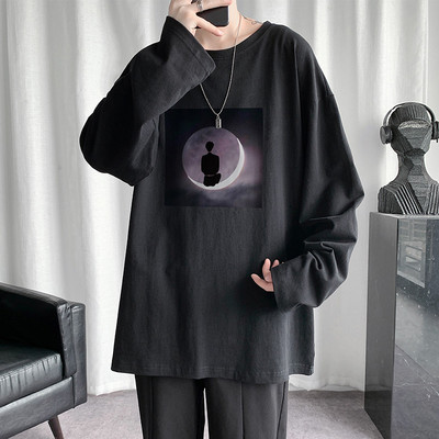 Tricou larg pentru bărbați modern, cu decolteu oval și imprimeu