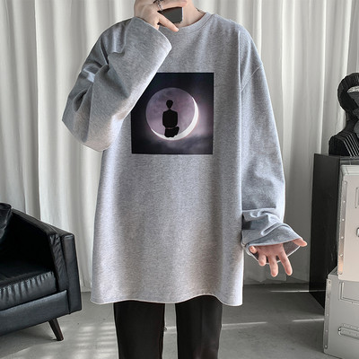 Tricou larg pentru bărbați modern, cu decolteu oval și imprimeu