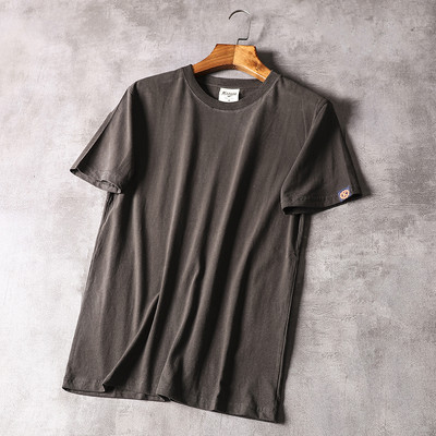 Tricou casual barbatesc cu decolteu oval si maneci scurte