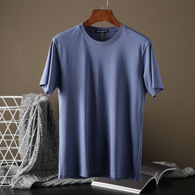 Tricou barbatesc monocolor cu decolteu rotund