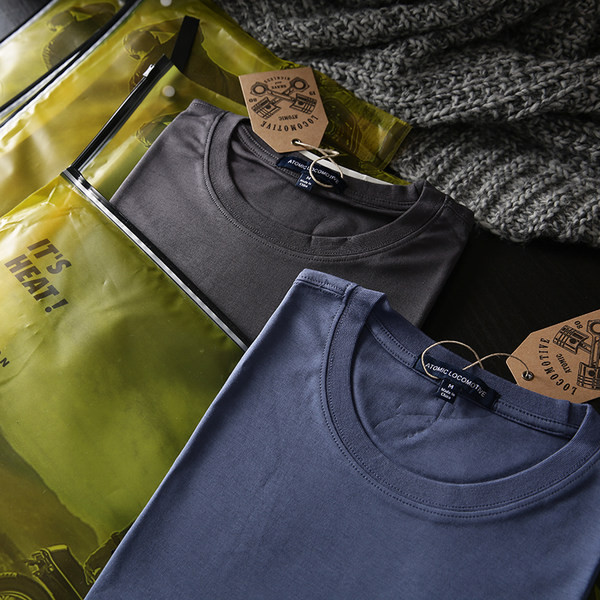 Tricou barbatesc monocolor cu decolteu rotund