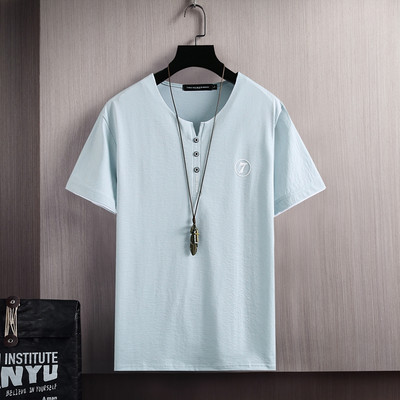 Tricou modern pentru bărbați cu decolteu și nasturi spitz